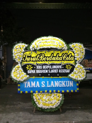 Papan Bunga Duka di Sitolu Ori