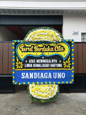 Papan Bunga Duka di Sitolu Ori